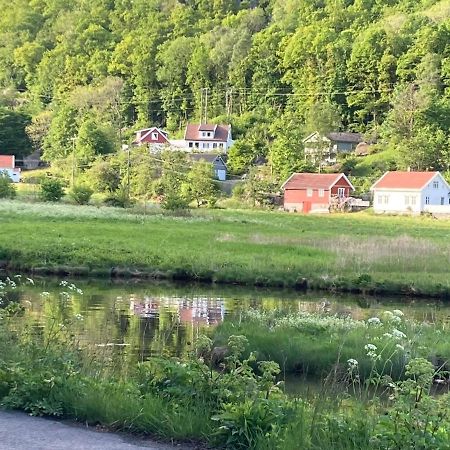 Anneks I Naturskjonne Gitlevag リュングダール エクステリア 写真
