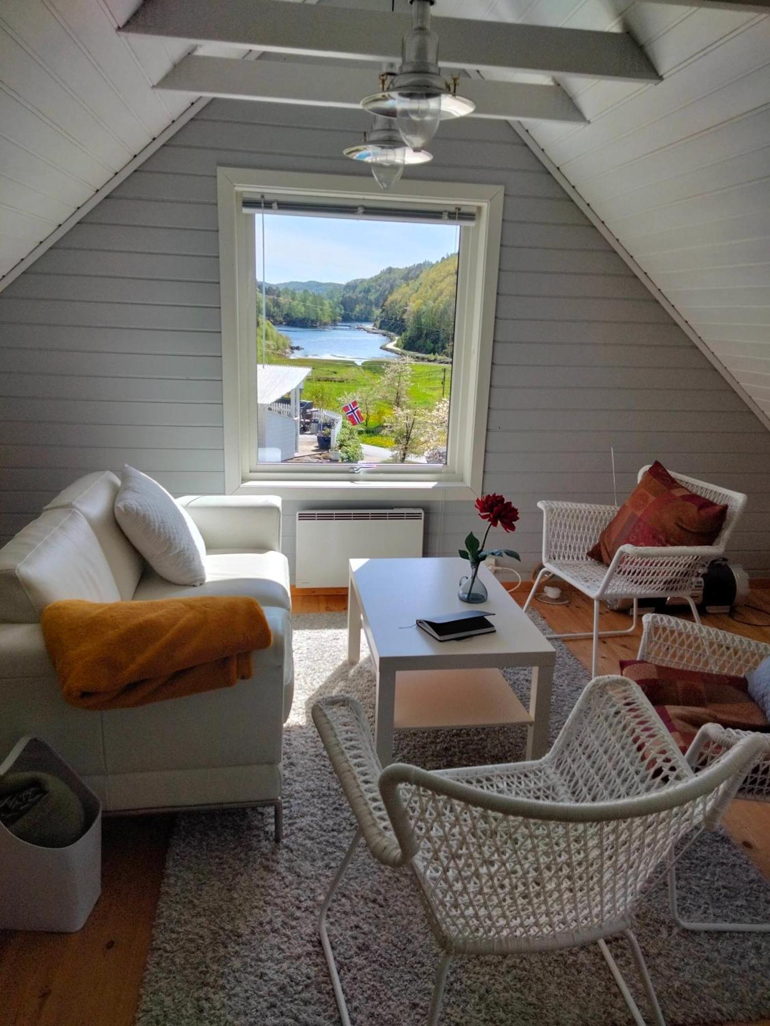Anneks I Naturskjonne Gitlevag リュングダール エクステリア 写真